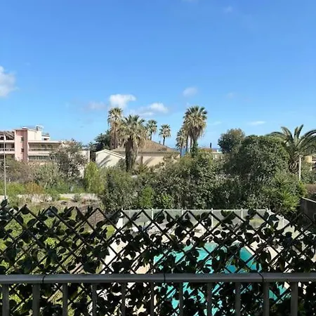 Apartamento *studio Agreable Avec Balcon Et Vue Sur Mer* Vallauris