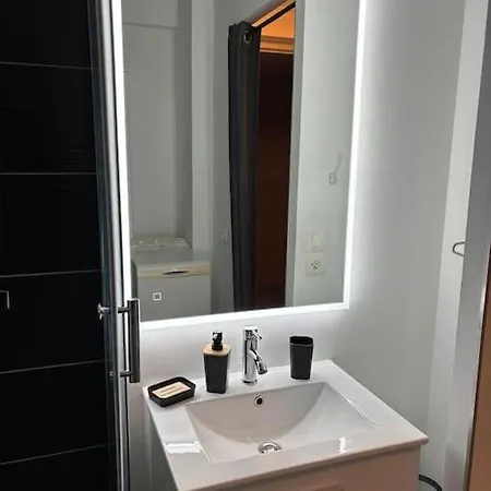 *studio Agreable Avec Balcon Et Vue Sur Mer*